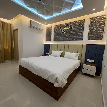 טירופאטי Snr Venus Hotels מראה חיצוני תמונה