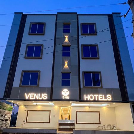 טירופאטי Snr Venus Hotels מראה חיצוני תמונה